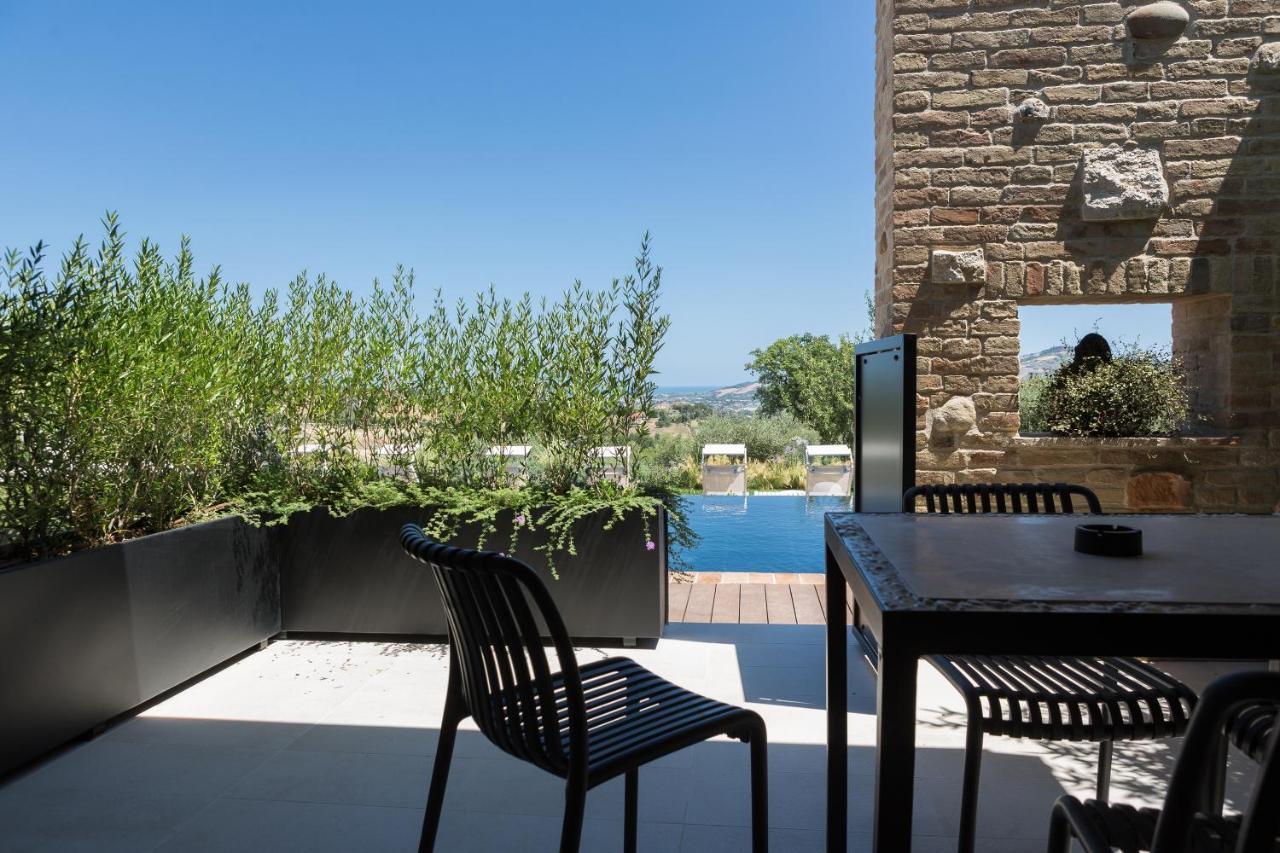 Radici Luxury Monsampolo Del Tronto